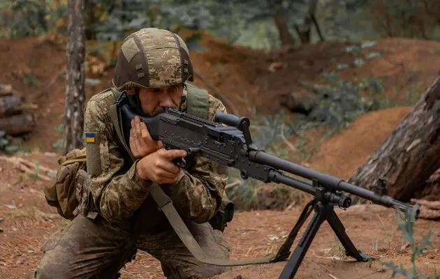 Договір із Збройними силами України: чи має право підписати військовозобов'язана особа, яка отримала повістку?