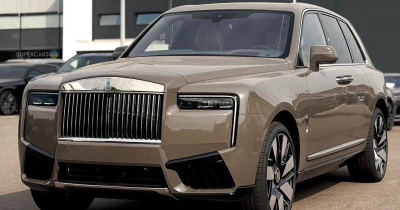 В Україні з'явився один із перших у світі Rolls-Royce Cullinan 2024 року випуску (фото)