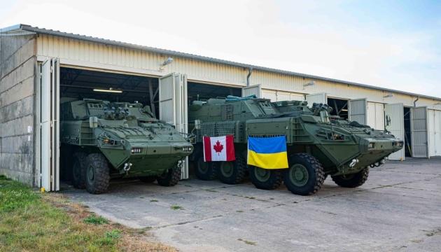 Канада надала Україні комплект бронетранспортерів.